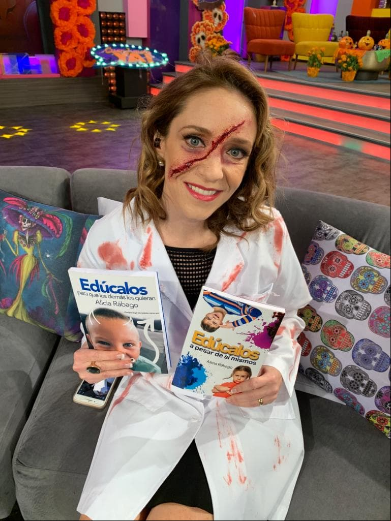 Nuestra especialista Alicia Rábago también se maquilló para la ocasión.
