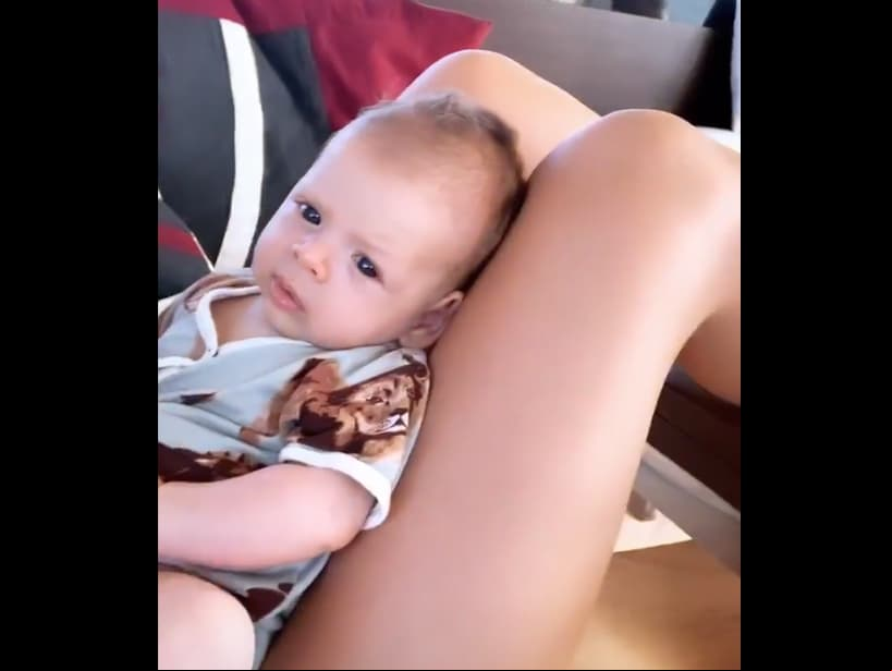 La modelo compartió tiernos momentos junto a su hijo que nació el pasado 16 de junio.