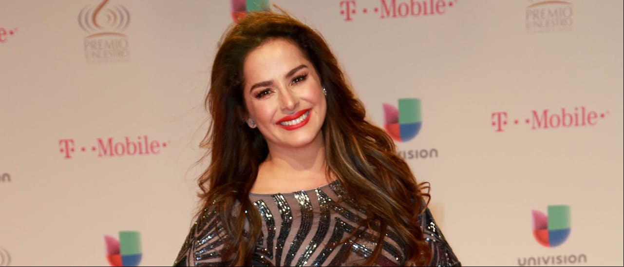 Danna García muestra el rostro de su hijo por primera vez en redes