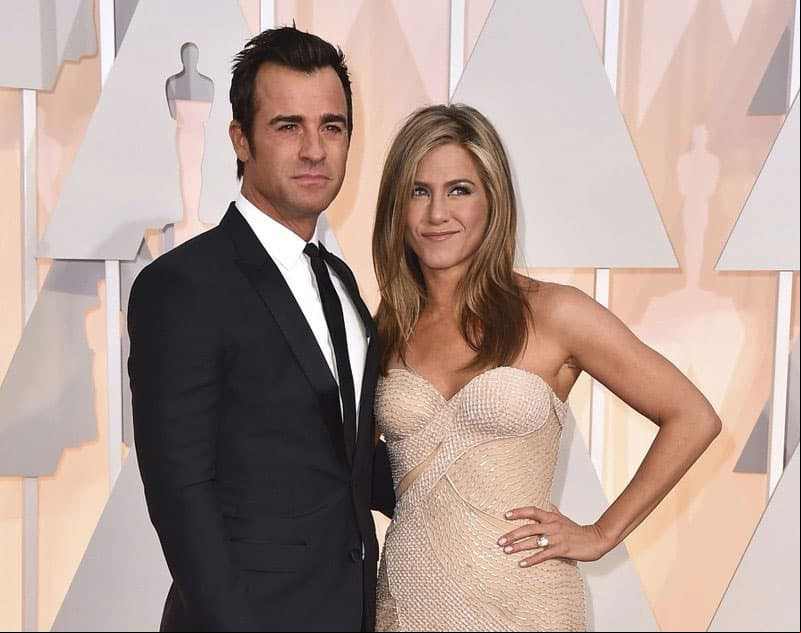 Jennifer Aniston y Justin Theroux en alfombra de los Premios Oscar