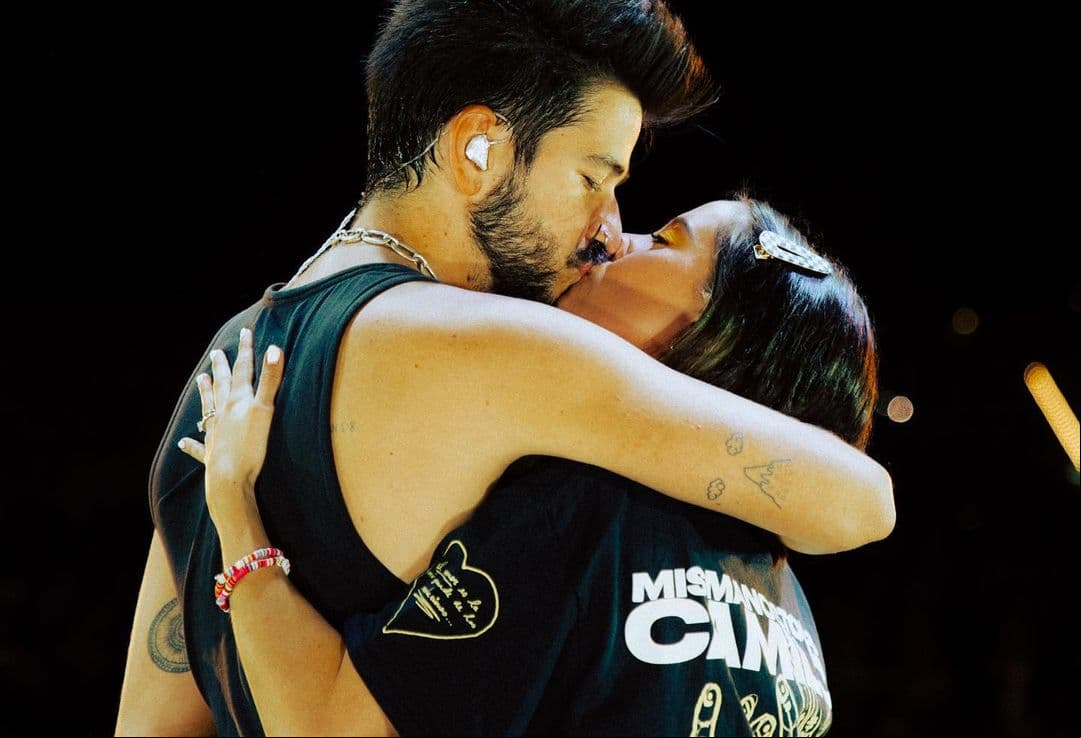El 13 de octubre de 2021. Evaluna y Camilo lanzaron el tema 'Índigo', con el que anunciaron que esperan a su primer hijo, quien llevará el nombre del éxito musical.