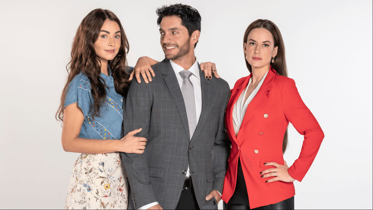 Claudia Martin, Daniel Elbittar y Altair Jarabo en 'El amor no tiene receta'