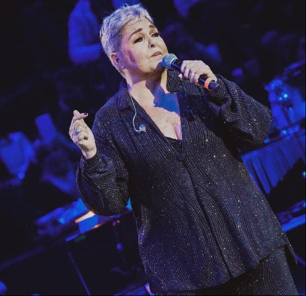 Lupita D’alessio celebra 50 años de carrera, actualmente vive en Cancún, donde vive en paz. En una entrevista con Raúl Araiza para el programa Hoy dijo: “Tengo un Dios que vive en mi corazón, entonces no me siento tan sola y eso me ha ayudado mucho”.
