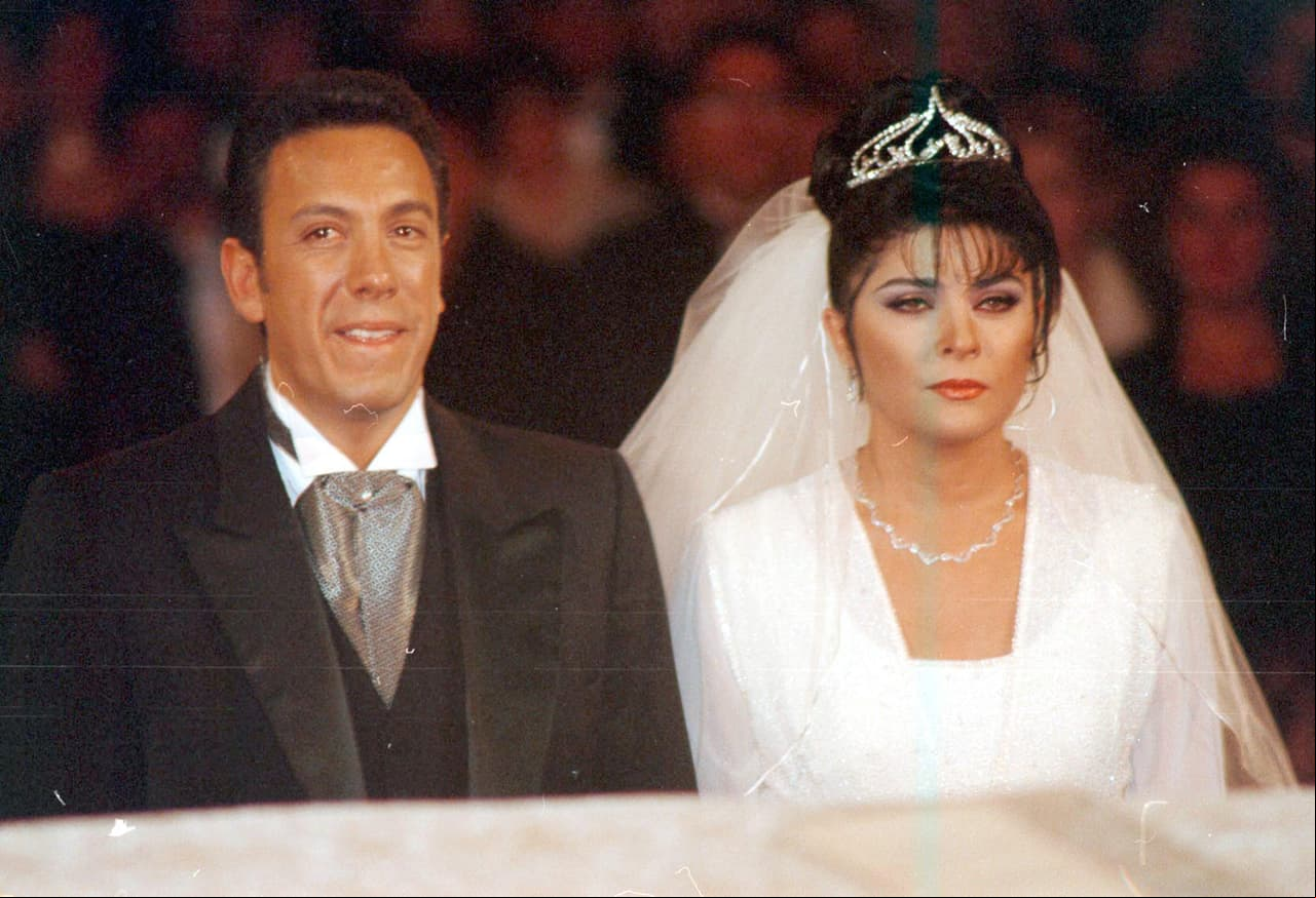 Al festejo asistieron diversas personalidades como Fela Fábregas, Joaquín López-Dóriga, Carmen Salinas, Ernesto Alonso, Fernando Colunga, Beatriz Paredes, Ricardo Monreal y Elba Esther Gordillo, por mencionar algunos. Además, fue uno de los eventos más comentados del momento.