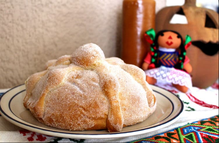 Pan de muerto: historia y significado del tradicional bizcocho