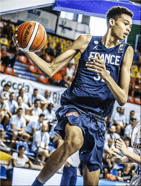 Probó varios deportes, pero el basquetbol es lo suyo.