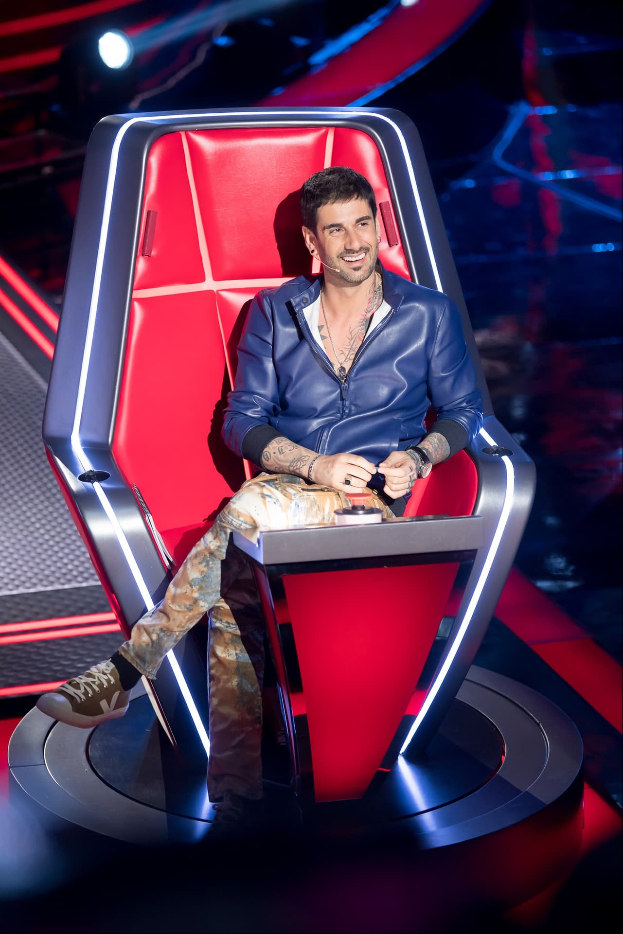 “La mujer lo único que quiere es que seas sincero”: Melendi da consejos en La Voz Kids