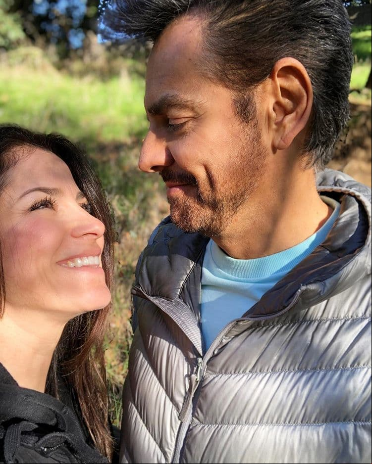 Alessandra Rosaldo confesó que se encuentra profundamente enamorada de Eugenio Derbez como desde la primera vez. “El amor de mi vida”, dijo.