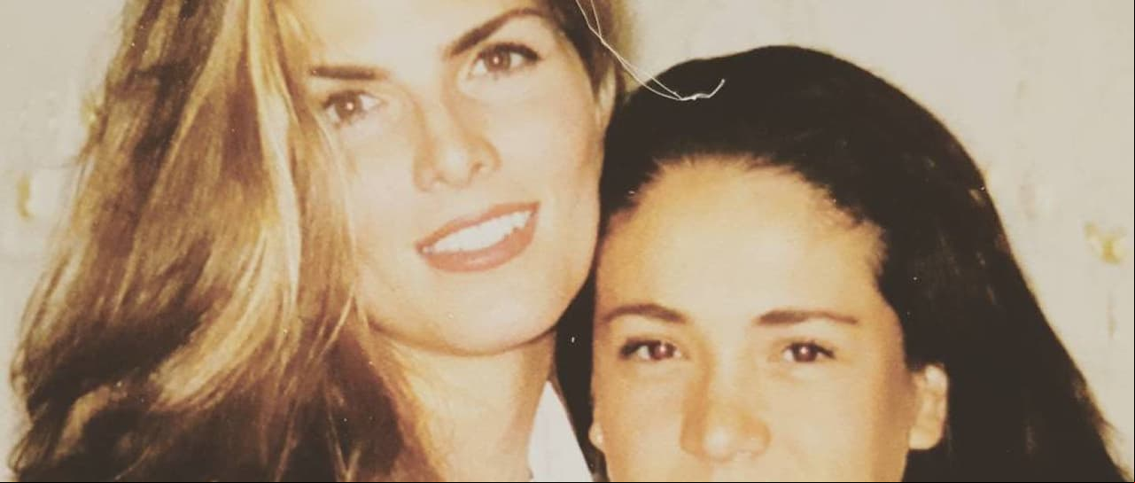 Ninguna otra personalidad encajaba más en la descripción que la sinaloense de 47 años había dado, ninguna excepto la más probable; su compañera, ex pareja y mejor amiga, Montserrat Oliver, misma que a la primera oportunidad lo negó rotundamente.