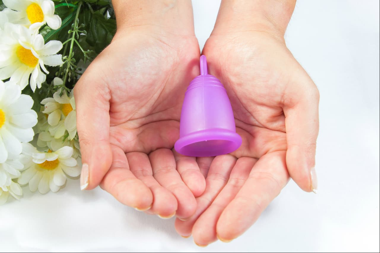 ¿Qué es y cómo se usa la copa menstrual?