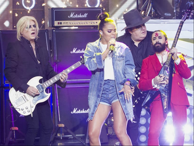 Karol G y Moderatto llegaron para prender fuego al escenario de 'Al final... Todo queda en familia'