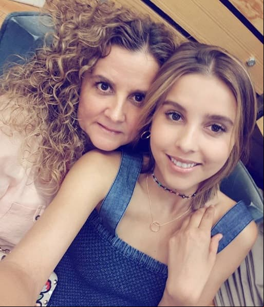 Mamás poco conocidas de los famosos mexicanos