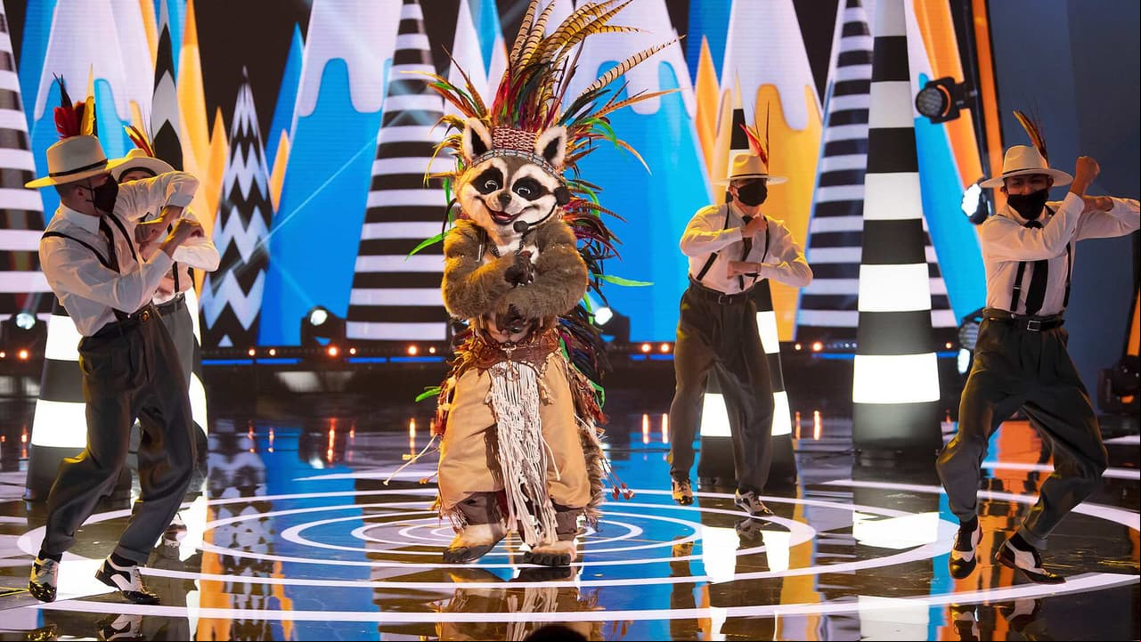 Apache hace del escenario una fiesta al cantar ‘Mambo No. 5’