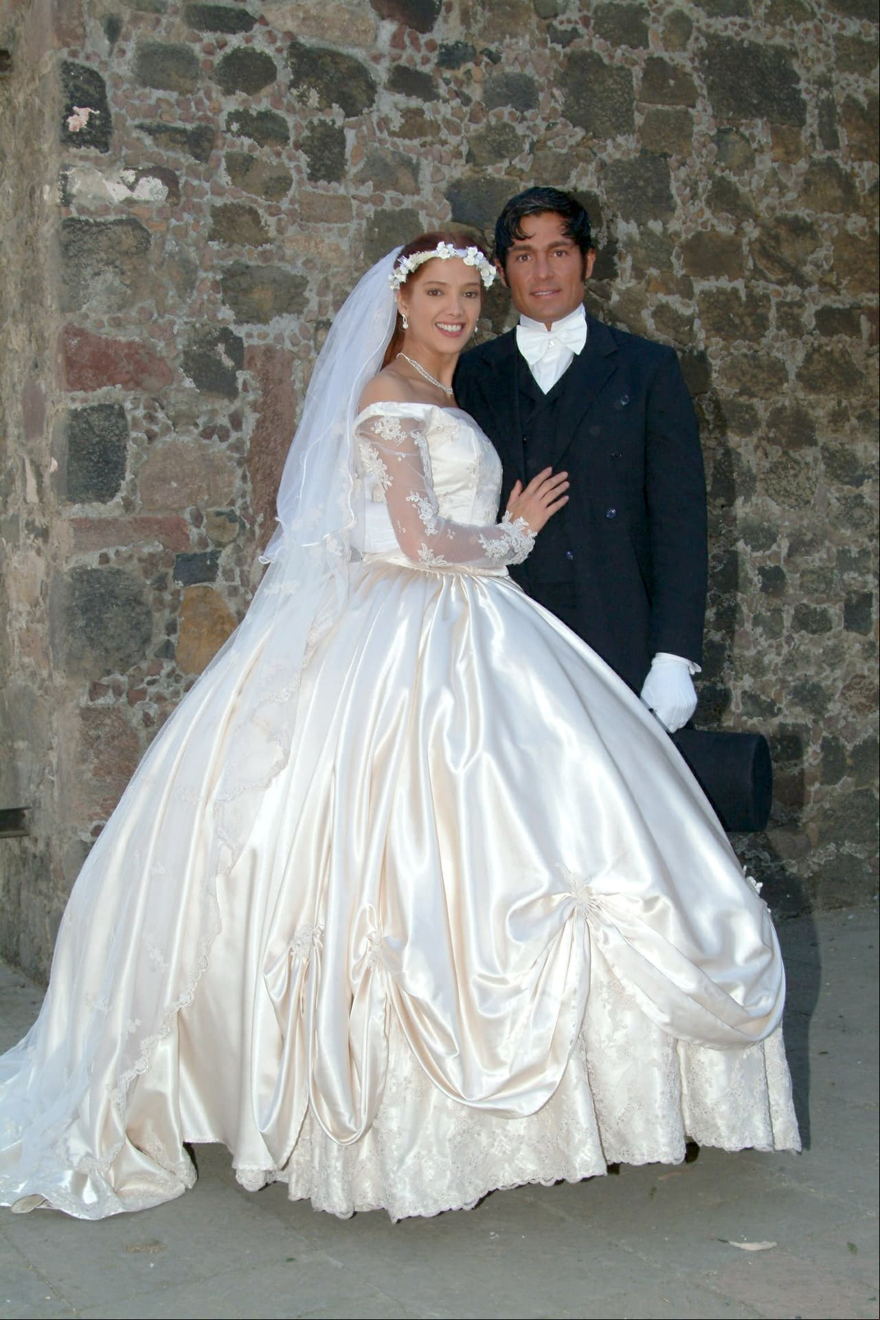 Adela Noriega y Fernando Colunga en las grabaciones de la telenovela 'Amor Real'