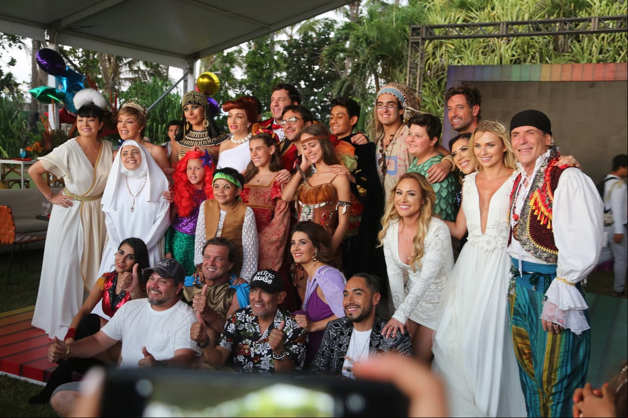 En fotos: ¡Los mejores looks de la fiesta de disfraces de 'Soltero con hijas'!