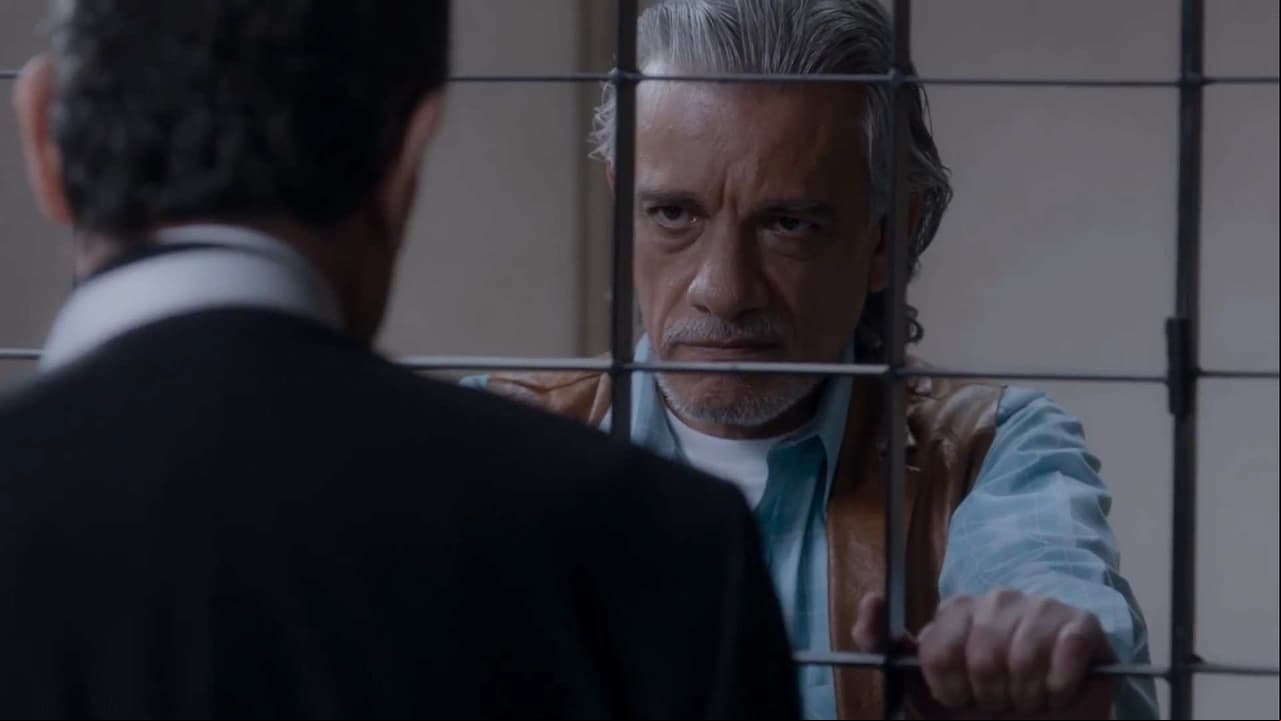Por amar sin ley: ¿Aceptará Carlos el caso de Dorantes?