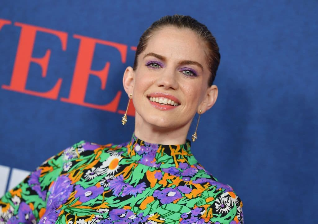 Chlumsky asistió a la Universidad de Chicago, donde conoció a su futuro esposo, el veterano del ejército Shaun So.