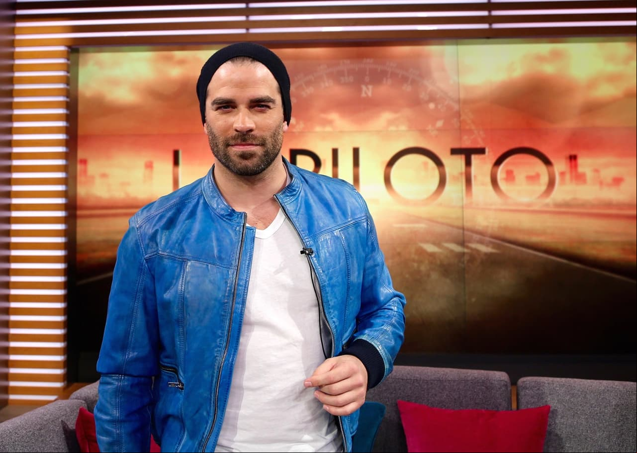 En 2017, Alejandro encarnó a ‘Óscar Lucio’ en la serie ‘La Piloto’ en donde destacó una forma diferente de hacer televisión. “Es un proyecto donde el lenguaje es diferente, el color, no hay foros, es todo en locaciones”, dijo a 'Un nuevo día'.