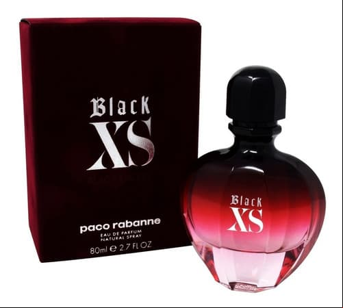Black XS de Paco Rabanne. Marck explica que este perfume es un bomba sexy, ya que tiene una composición rica y potente en aroma. "Tiene arándano y es de los pocos perfumes que contiene tamarindo, porque a veces puede ser muy ácido, pero este lo hace bastante bien. Además, contiene pimienta rosa, maderas y vainilla", detalla el experto, quien añade que este perfume es ideal para la noche pues tiene una capa de chocolate".