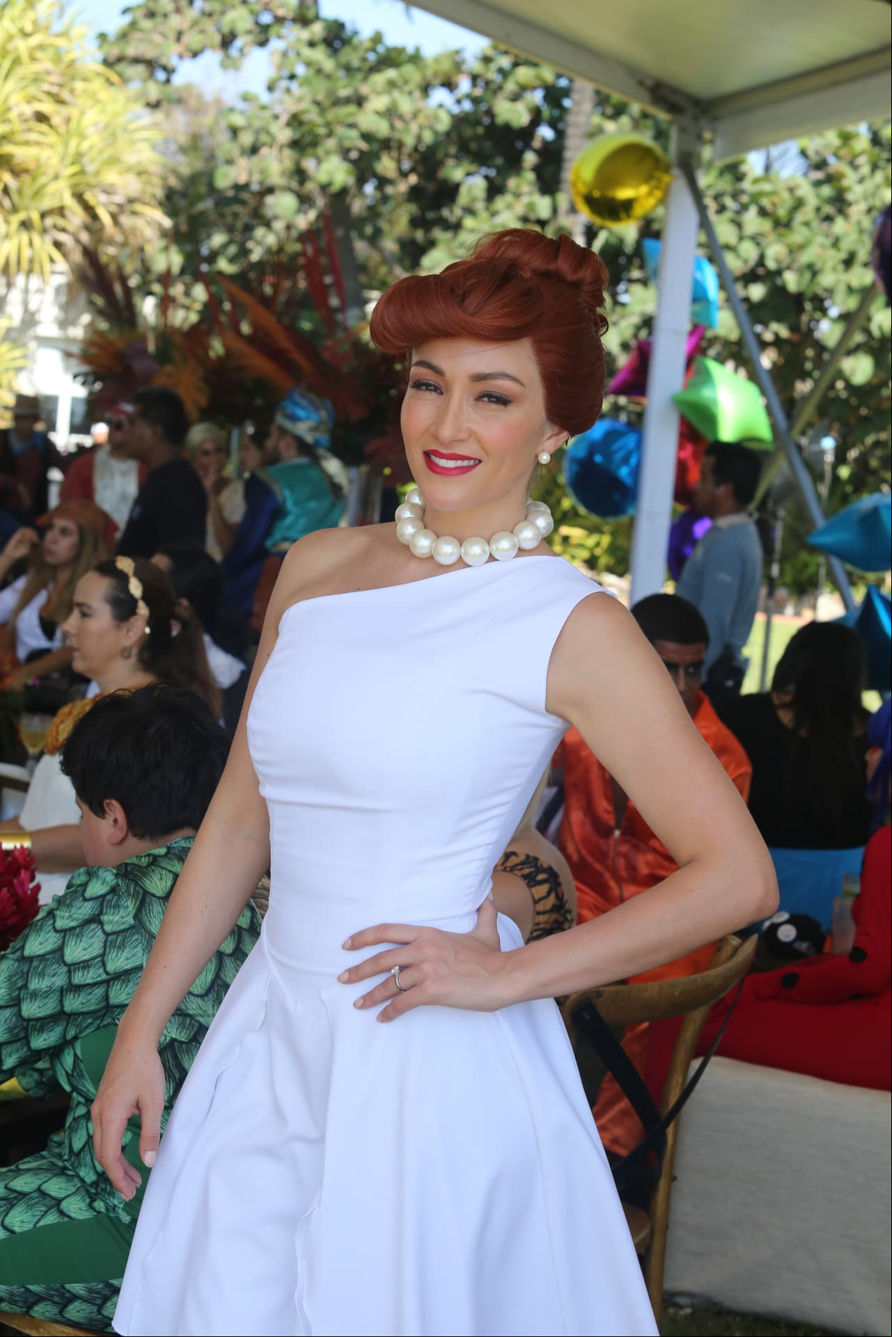 Nuestra querida Ileana llegó al evento disfrazada como "Vilma Picapiedra"...