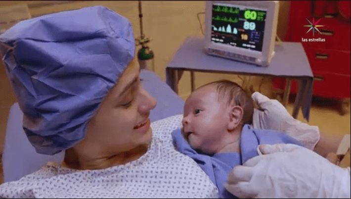¡Aurora se convierte en mamá!