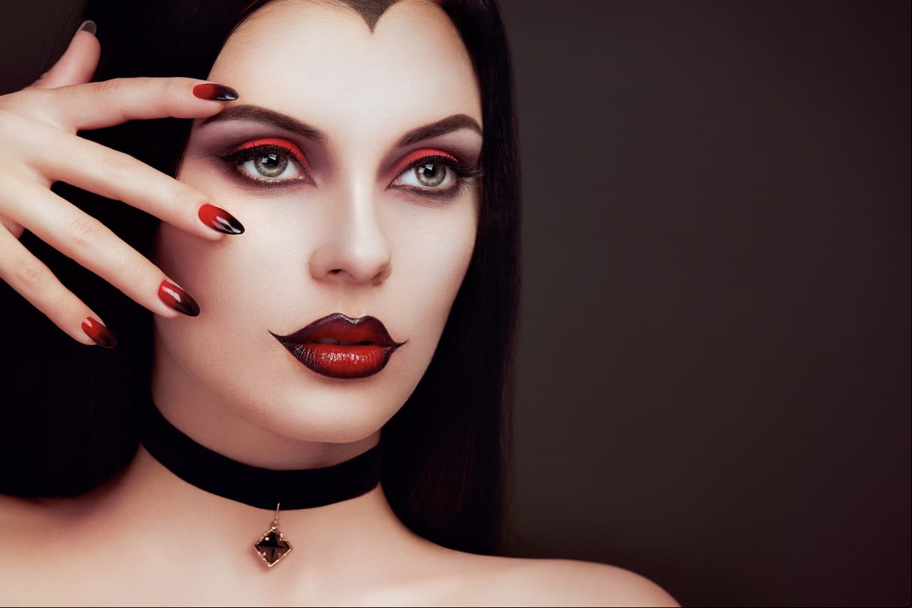 ¿Ya sabes cómo decorar tus uñas para celebrar la Noche de Halloween?
