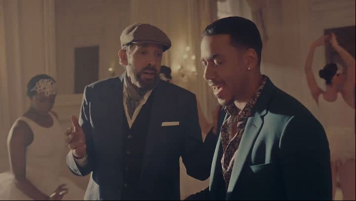 Romeo Santos y Juan Luis Guerra cantan "Carmín"