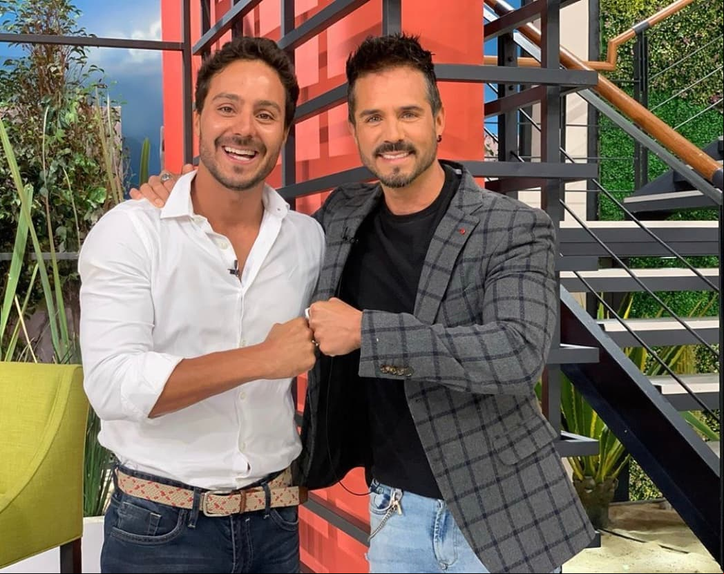 Julio, quien actualmente se desempeña como participante en 'Guerreros 2020', es entrenador personal y, desde hace un tiempo, se dedica a acondicionar a algunos participantes de la farándula mexicana.