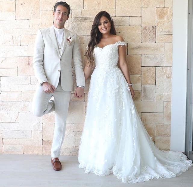 Cinco meses después, el 9 de noviembre del mismo año, la feliz pareja contrajo matrimonio en Cancún, Quintana Roo, frente a sus familias y amigos más cercanos.