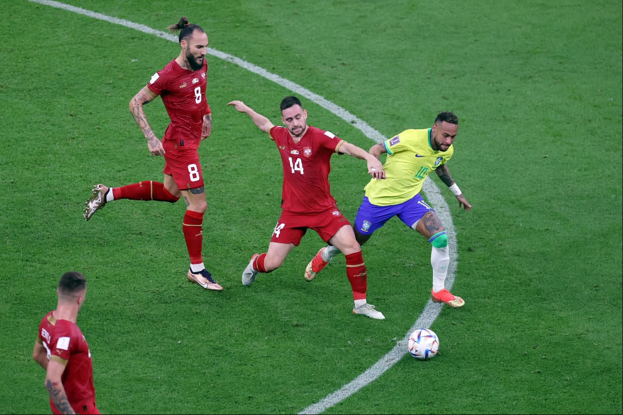 Brasil venció dos goles por cero a Serbia en su debut en La Copa del Mundo Qatar 2022 con la oportunidad de haber visto el mejor gol del Mundial de parte de Richarlison, en el mismo encuentro donde Neymar se fue lastimado y queda esperar saber si está lastimado o su salida fue sólo precaución.
