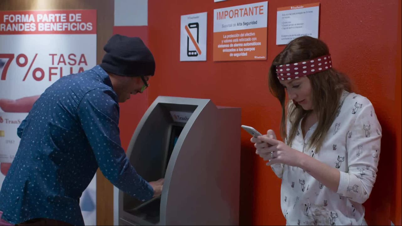 Fer es estafado por su propia madre