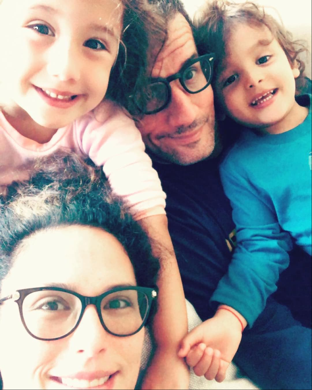 Angélica disfruta al máximo su etapa como madre, publicando tiernas imágenes en compañía de su familia.