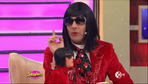 Omar Chaparro realizó varios personajes femeninos en 'Sabadazo', entre las que destaca la 'Licenciada Pamela Juanjo'.