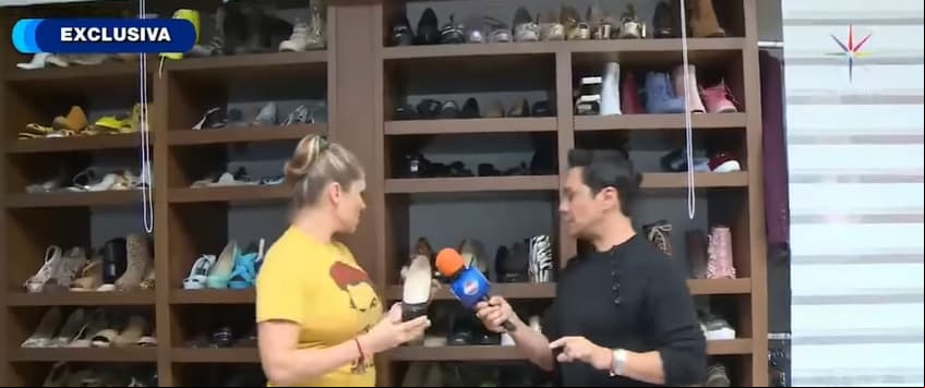 En la planta de arriba, están los zapatos, vestidos y atuendos de gala.