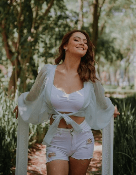 Ale Müller deja atrás las maldades para ahora ser 'Claudia', una mujer de buenos sentimientos que luchará por amor.