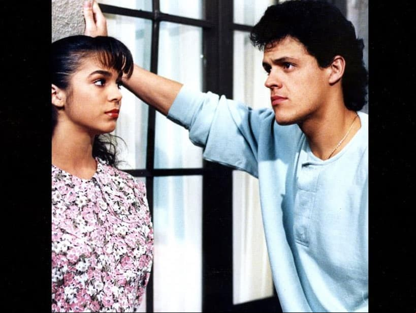 Biby Gaytán acudió a una audición para formar parte de Timbiriche, ocupando el lugar de Alix Bauer en febrero de 1989, dejando la agrupación dos años después.