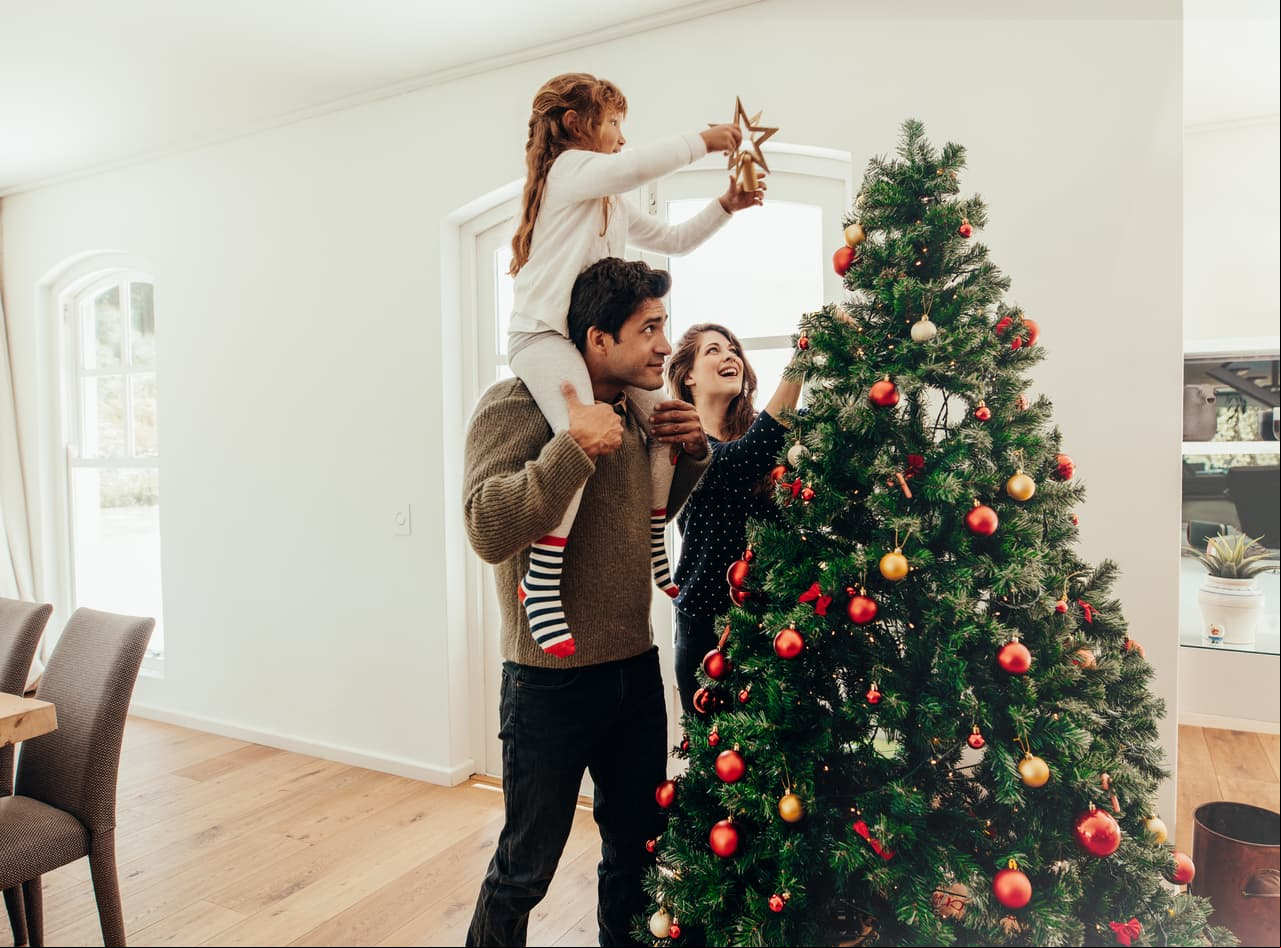 ¿Natural o artificial? Descubre cuál árbol de Navidad es mejor