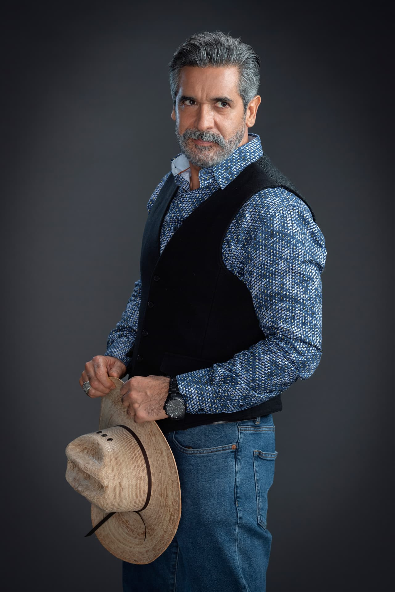 El guapo Julio Mannino dará vida a Torrijos, ¿será un comandante corrupto o de los buenos?