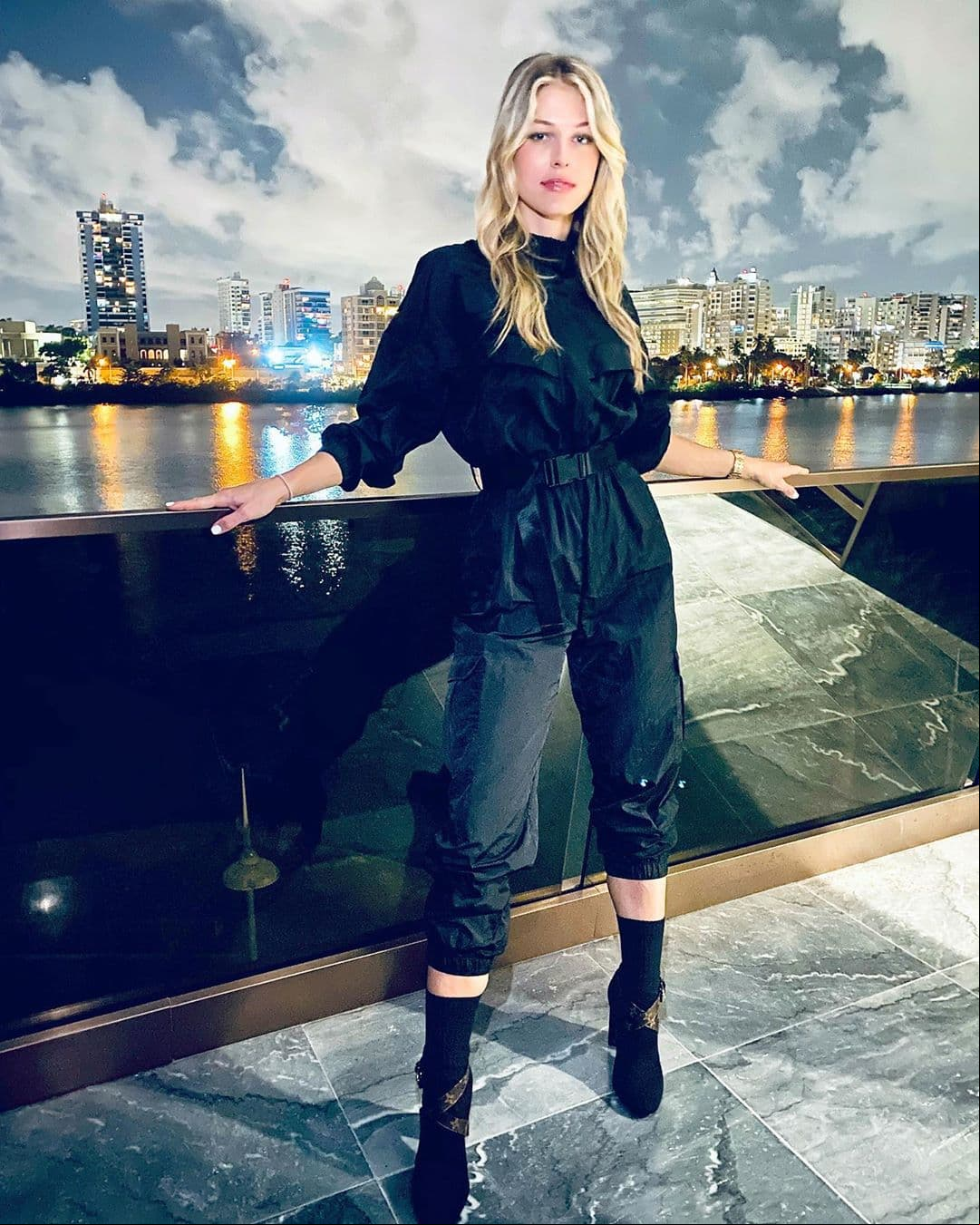 De acuerdo con su perfil de Instagram, la modelo nació en Luisiana y actualmente vive en Miami.
