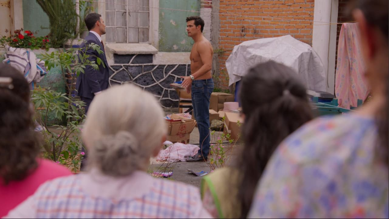 Arturo y Nicolás se enfrentan en casa de Valeria y ella los corre