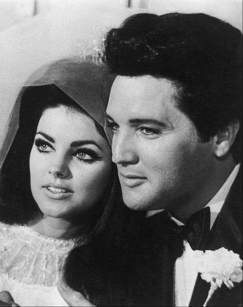El drama también destaca a una de las personas más significativas e influyentes en la vida de Elvis: su esposa Priscilla Presley (Olivia DeJonge).