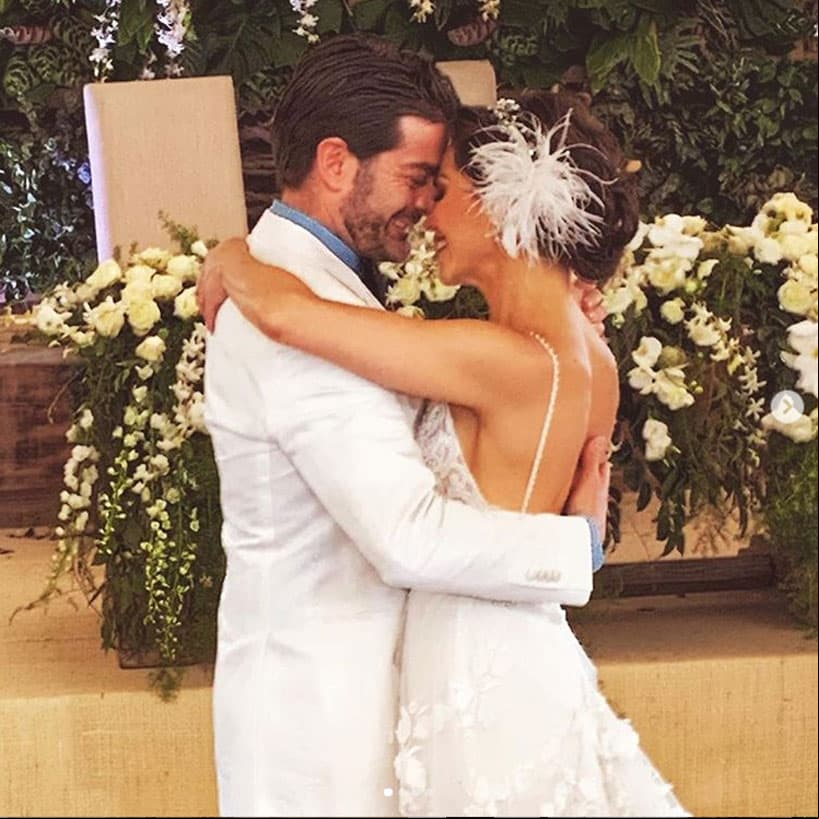 La pareja celebró su enlace en el hotel Amomoxtli, ubicado en Tepoztlán, Morelos, invitando a sus familiares y amigos más cercanos.