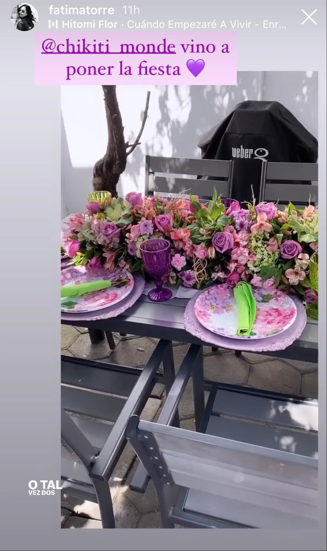 Con una decoración en tonos morado y rosa pastel, todos los rios, incluidos los centros de mesa, fueron confeccionados en esa paleta, pues coincide con los colores del vestido de 'Rapunzel'.