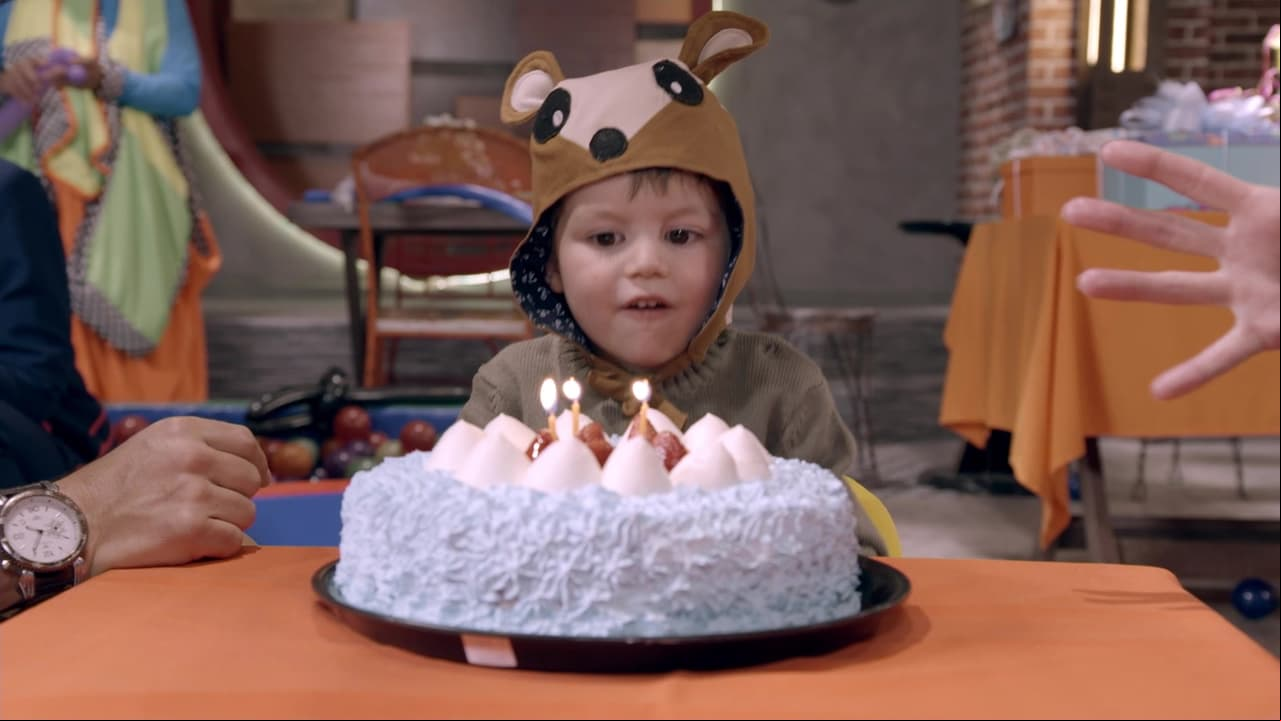 Tanto dentro como fuera del melodrama, Lander ha llegado ya a la edad de 3 años.