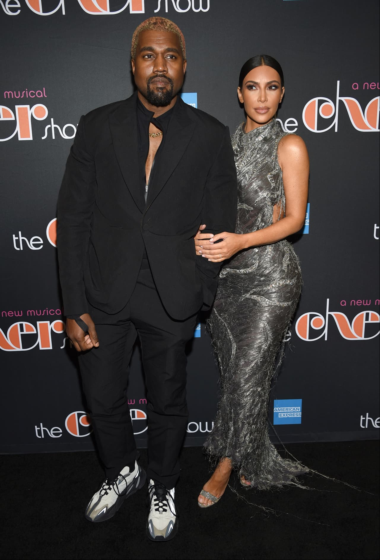 Kim Kardashian y Kanye West. Con una diferencia de tres años, la famosa pareja, que se casó en 2014, continúa muy enamorada. En San Valentín, por ejemplo, el rapero tuvo un bello detalle con la socialité al llevarle serenata en medio de cientos de rosas.
