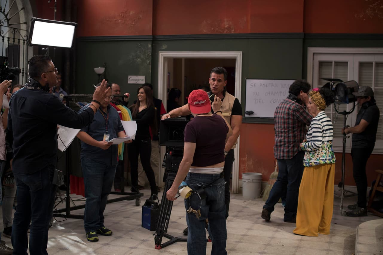 FOTOS: ¡Los Vecinos in fraganti!