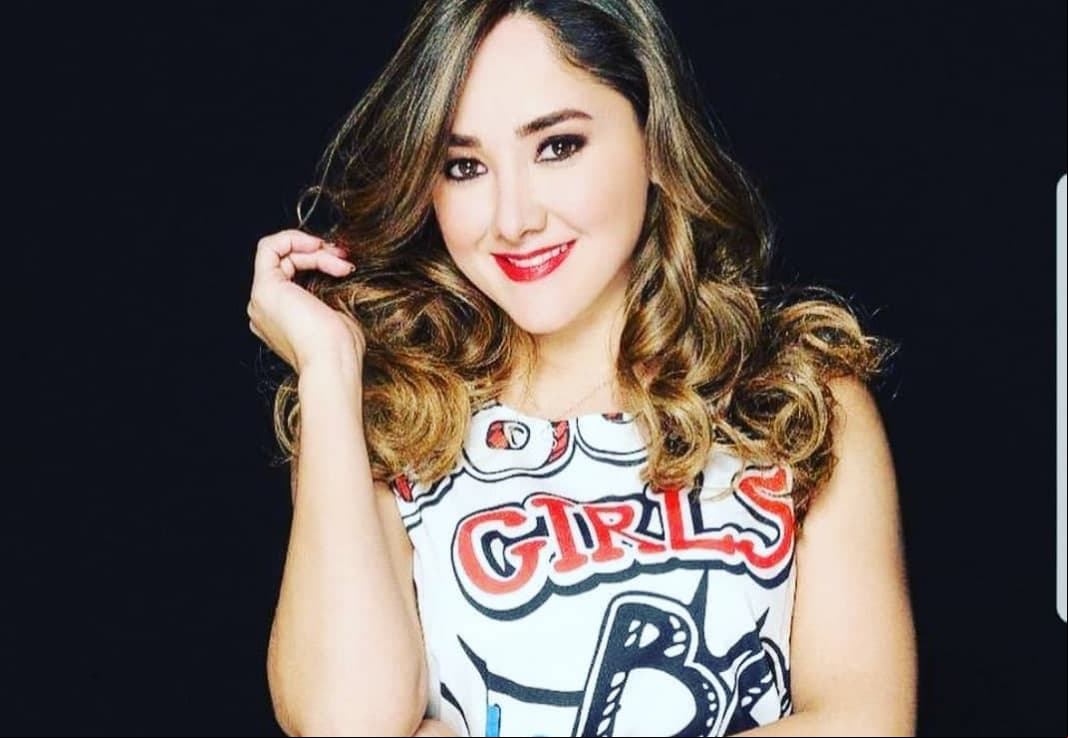 Sucede que, de acuerdo con una publicación, se enteró que su novio tenía una amante y lo dejó.