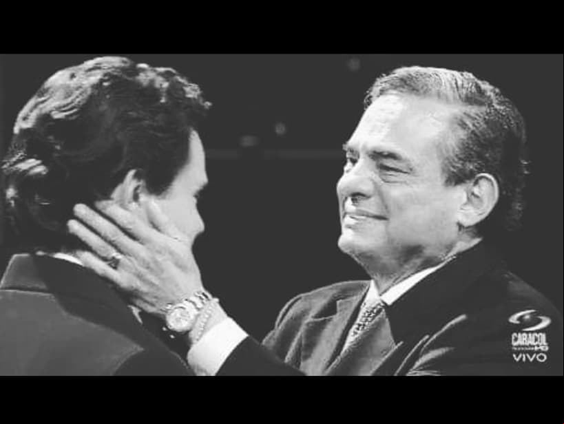 Durante su participación en el reality show colombiano ‘Yo me llamo’, Manuel José manifestó ser el supuesto hijo del cantante, lo cual provocó que José José viajara a dicho país para conocerlo y apoyar su carrera, en caso de que en efecto fuera su hijo. Tras hacerse una prueba de ADN, la cual resultó negativa y ante la insistencia del joven de que los resultados habían sido manipulados, el intérprete decidió distanciarse.