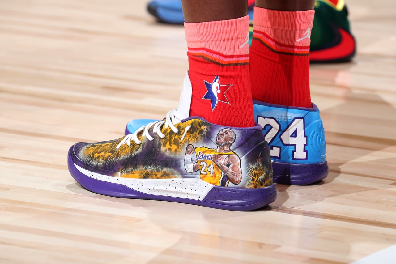Los jugadores decidieron elegir diseños en su vestimenta con algo referente a Kobe Bryant ¡Qué momentos!
