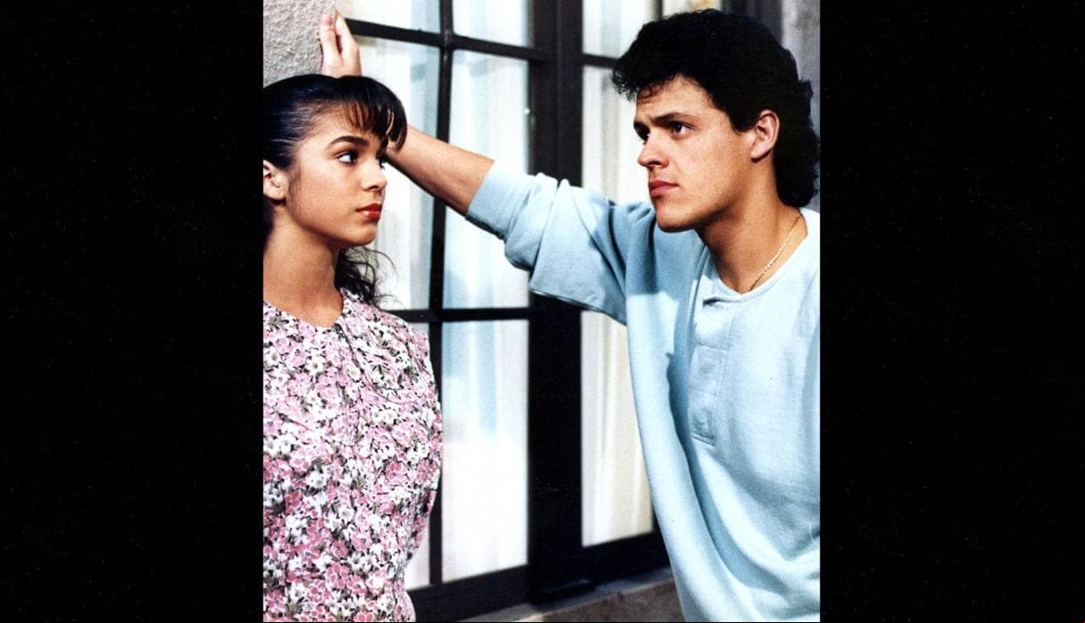 La originaria de Tapachula realizó su primera incursión en las telenovelas mexicanas en 1991 con el papel de Marimar en Alcanzar una estrella II.